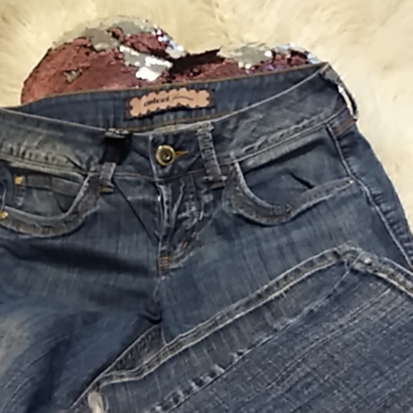 Jeans - Picture 2 of 7